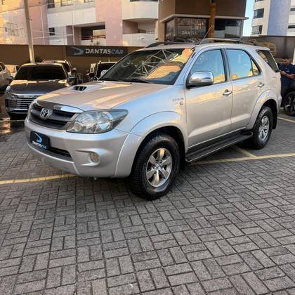 TOYOTA HILUX SW4 3.0 SRV 4X4 16V TURBO INTERCOOLER DIESEL 4P AUTOMÁTICO TOYOTA HILUX SW4 3.0 SRV 4X4 16V TURBO INTERCOOLER DIESEL 4P AUTOMÁTICO